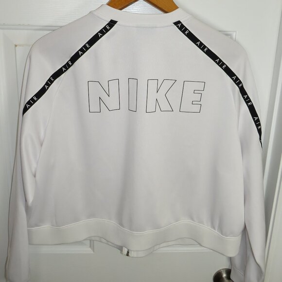 Womens Nike Air Jacket White/Black Logo Plus Size 1X Crop CV8848-100 - Picture 4 of 4